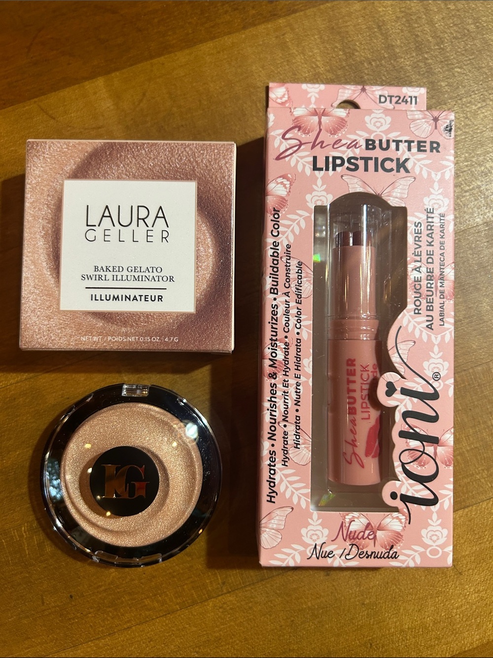 Laura Geller Baked Gellato Illuminator and Shea Butter Lipstick set